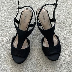Black strappy sandal